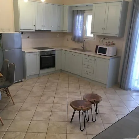 Deluxe Irene1 * Naxos City